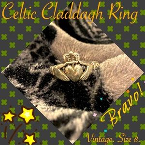 💚Celtic Claddagh Ring💚